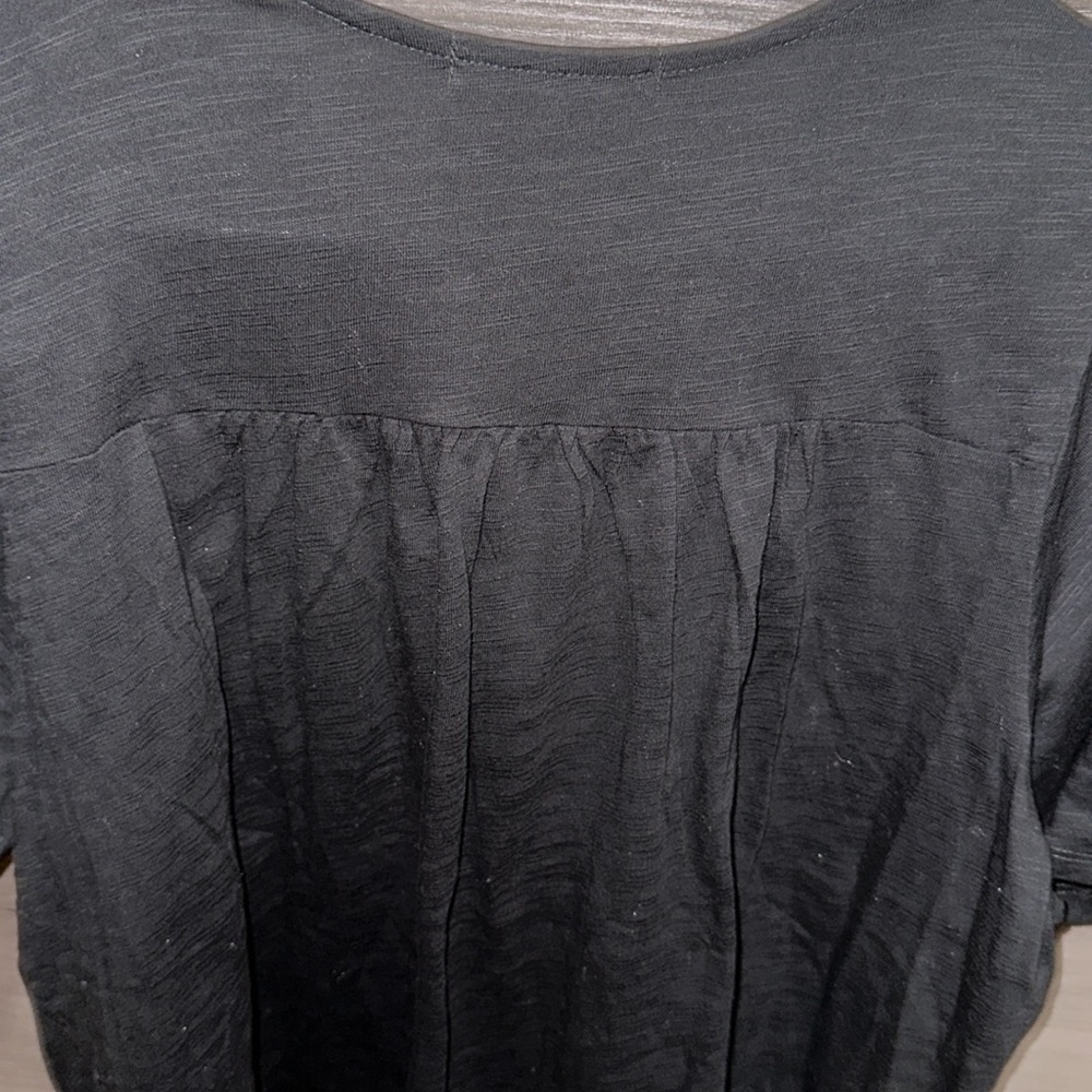 Cute Black dressy top!!❤️ - Picture 5 of 6